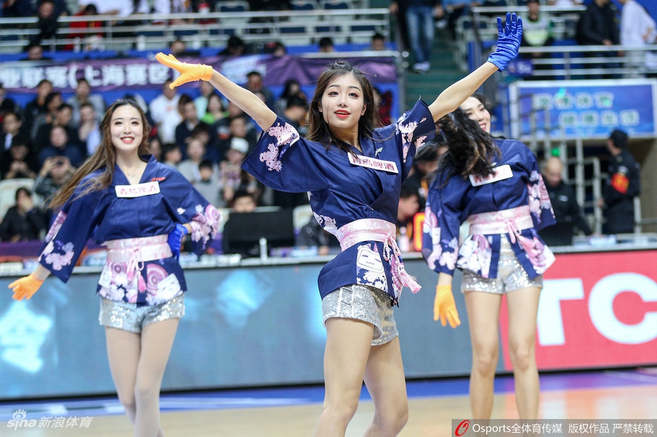 上海啦啦队花式造型温婉动人