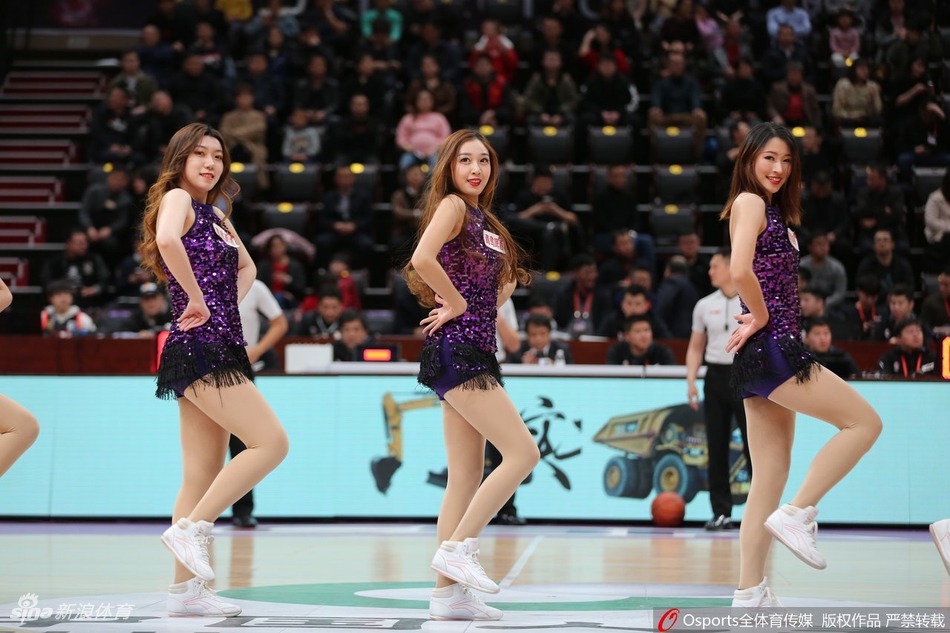 颜值逆天！辽宁啦啦队性感热舞