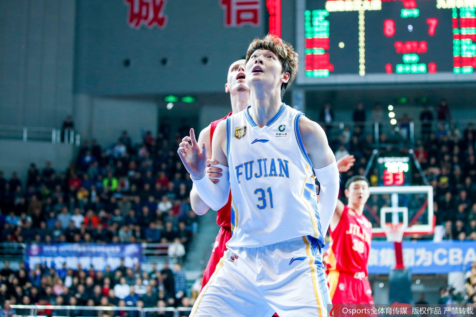 季后赛12进8:福建111-105吉林