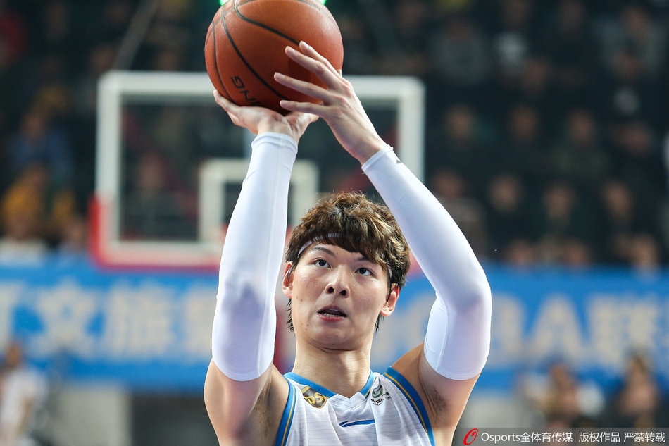 季后赛12进8:福建111-105吉林