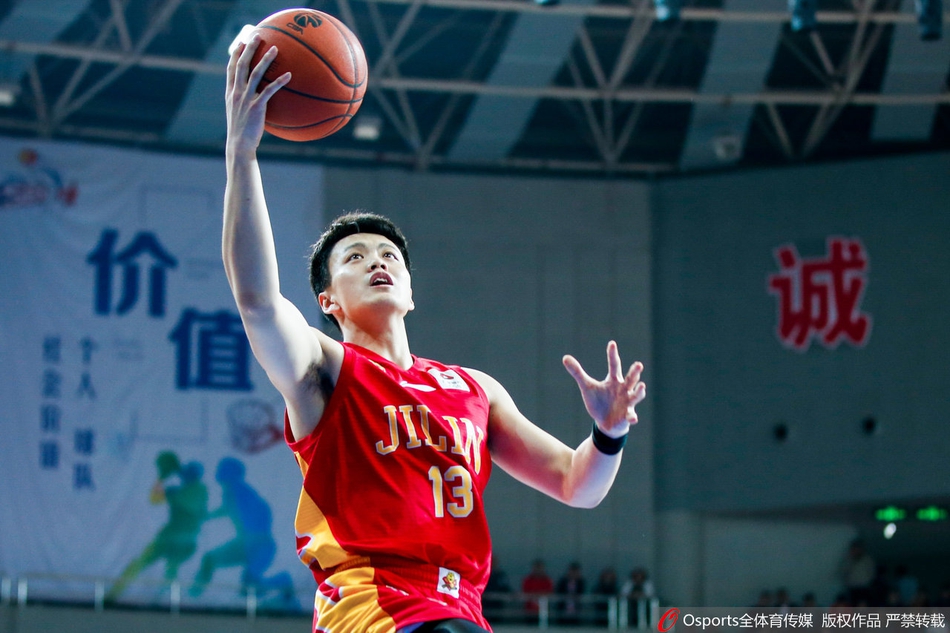 季后赛12进8:福建111-105吉林