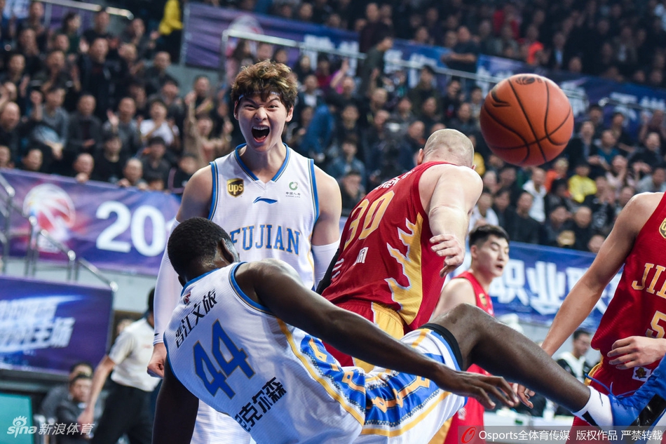 季后赛12进8:福建111-105吉林