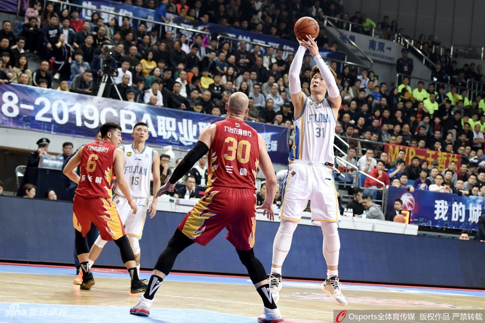 季后赛12进8:福建111-105吉林