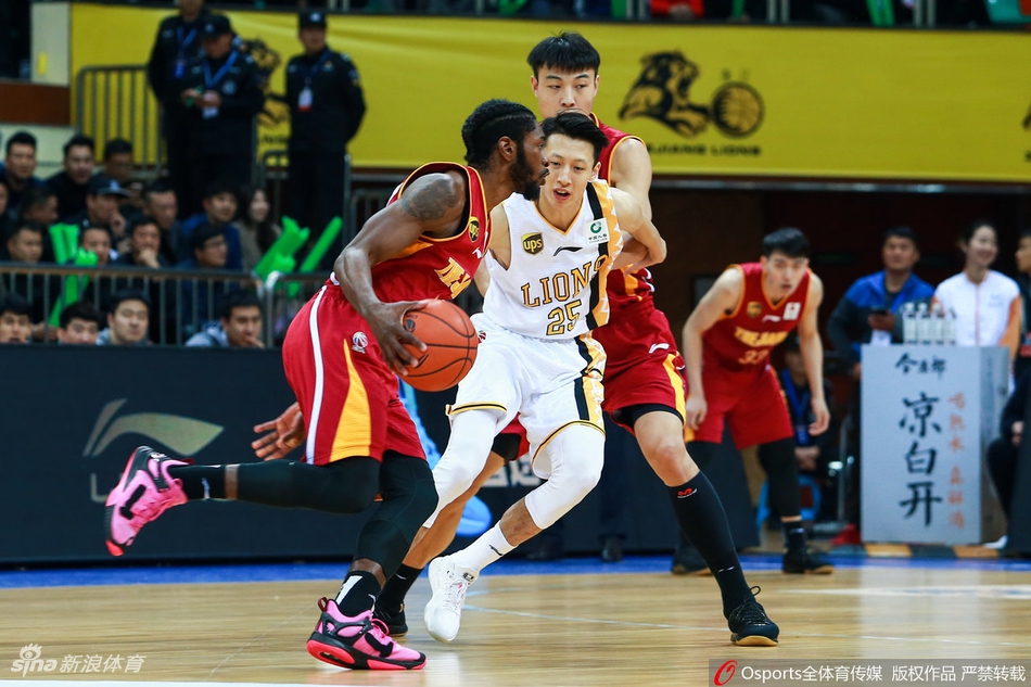 季后赛12进8：广厦103-90浙江