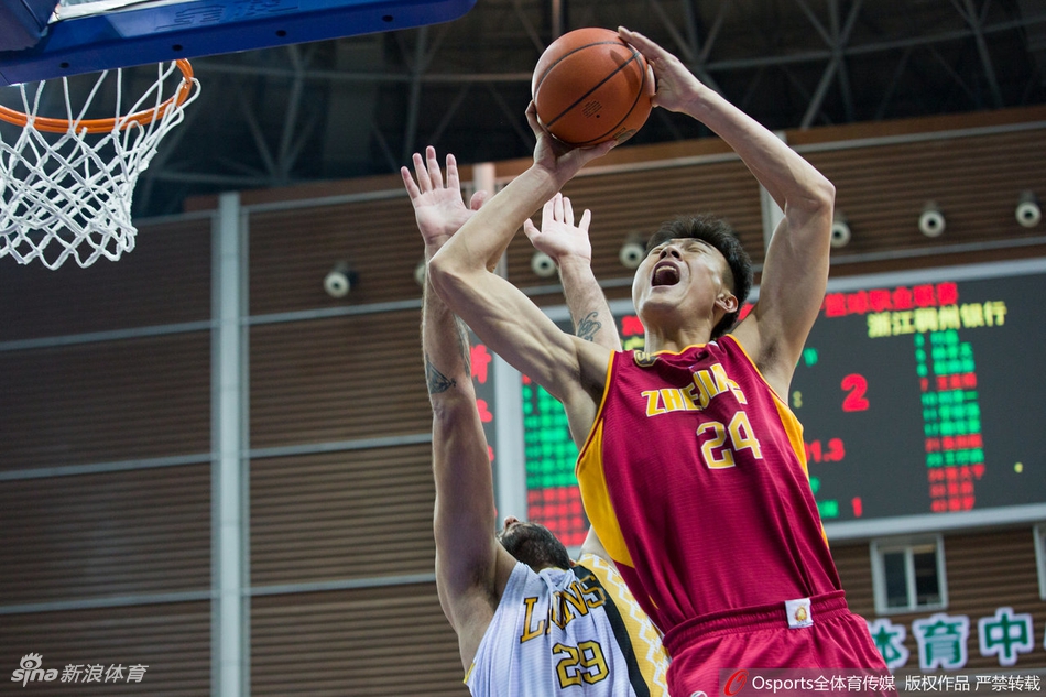 季后赛12进8：广厦103-90浙江