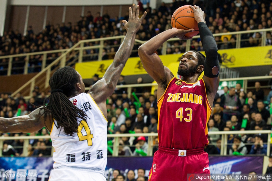季后赛12进8：广厦103-90浙江