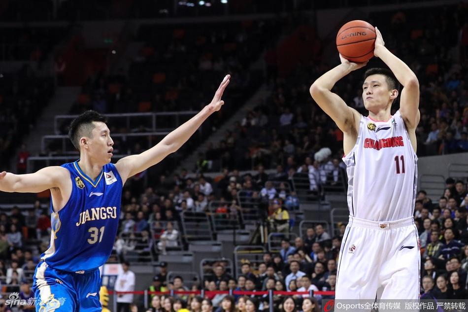 四分之一决赛：广东137-108肯帝亚