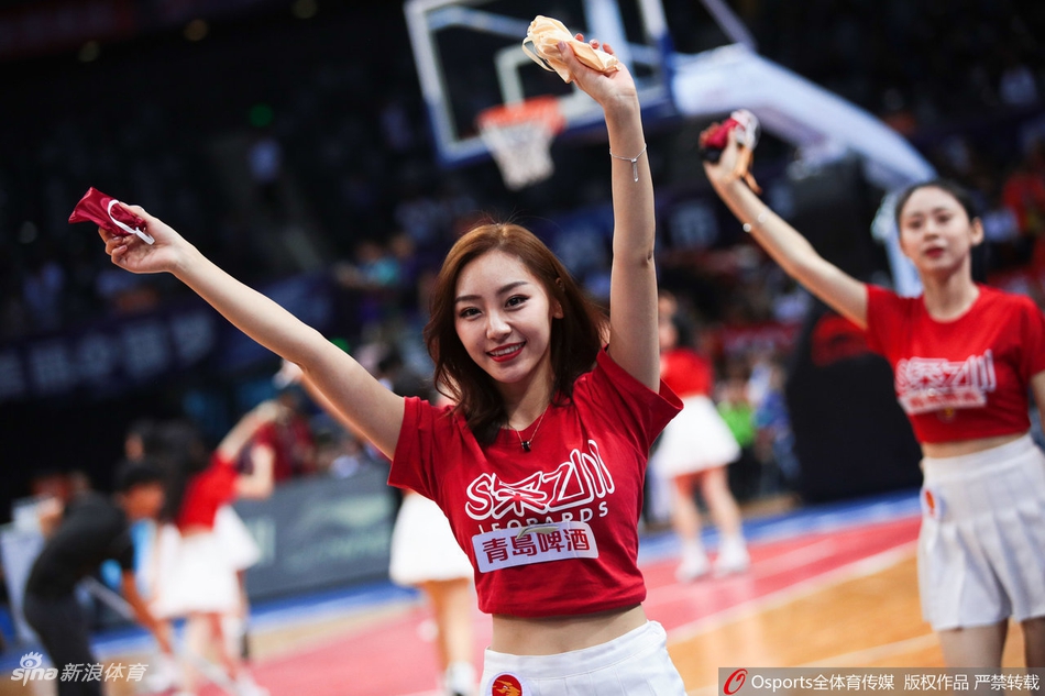 深圳遗憾告别 啦啦队最后一舞激情似火