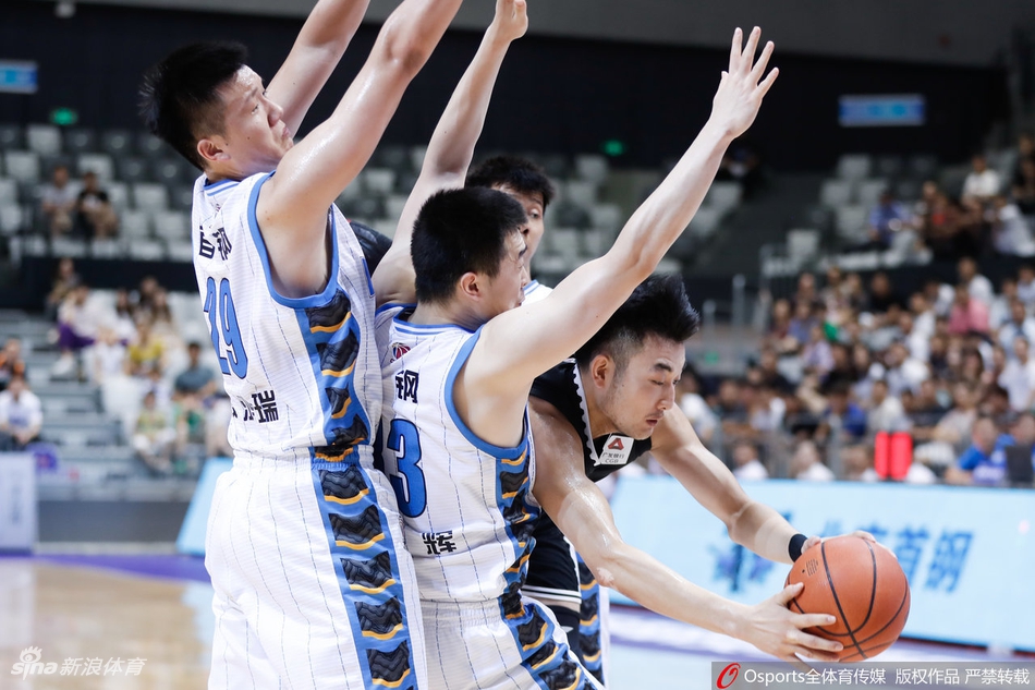 CBA夏联:辽宁86-65北京
