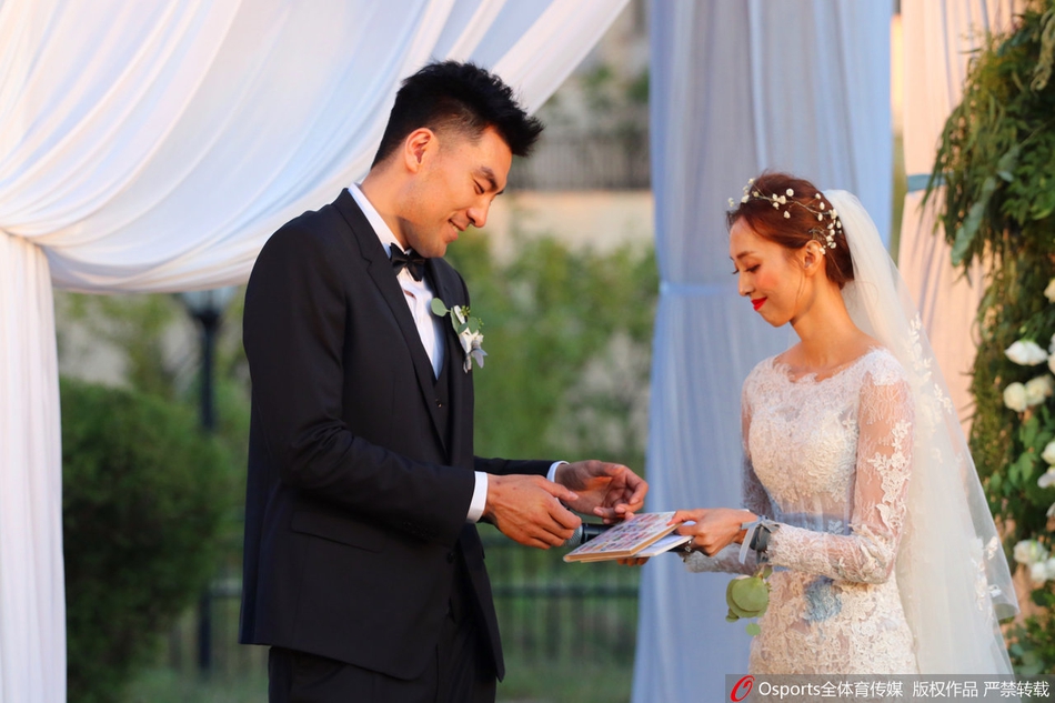 七夕情人节 盘点中国篮坛浪漫瞬间