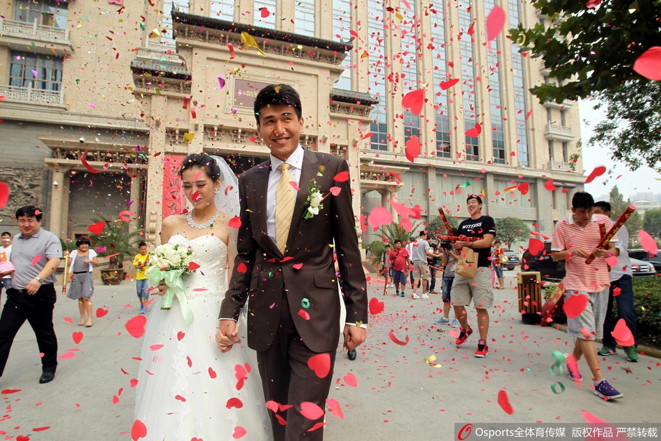 七夕情人节 盘点中国篮坛浪漫瞬间