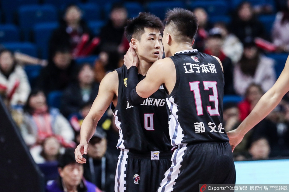 中国篮球另类七夕情人节:晓川小丁深情满满