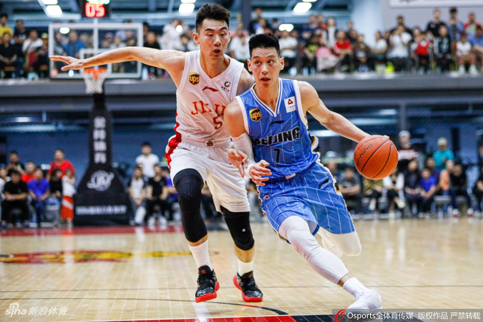 林书豪首秀砍下21分北京仍输球