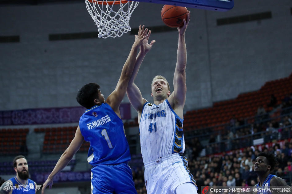 季前赛-林书豪11分 北京胜肯帝亚