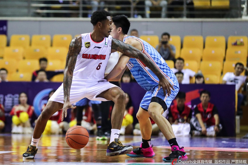 季前赛-赵睿35分广东险胜新疆