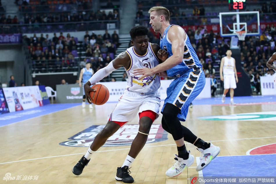季前赛-林书豪缺阵北京胜北控