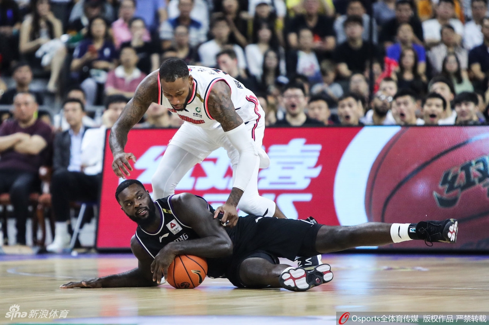 CBA第1轮:广东107-98辽宁