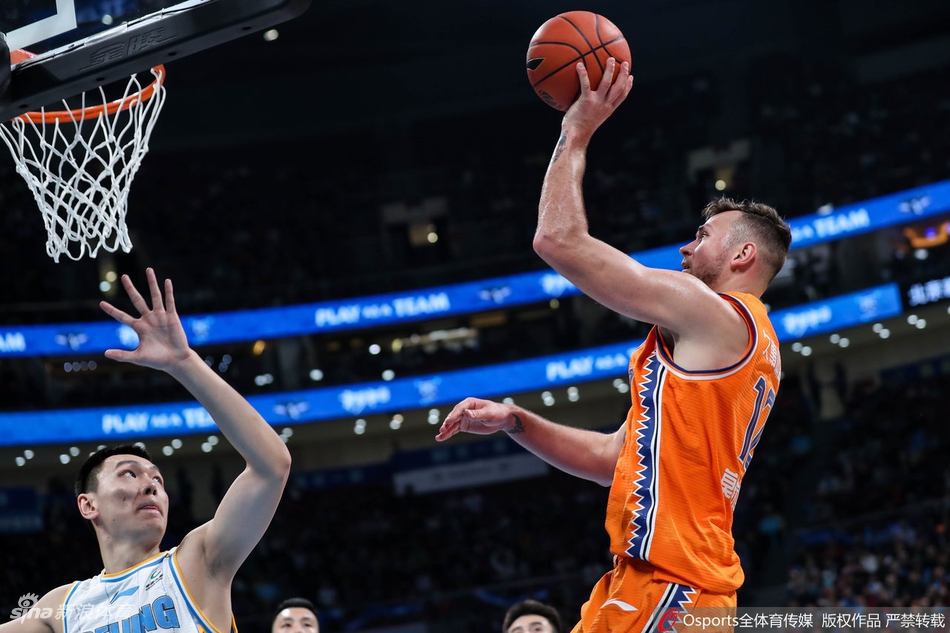 CBA第3轮:北京94-88上海