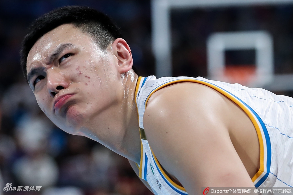 CBA第3轮:北京94-88上海