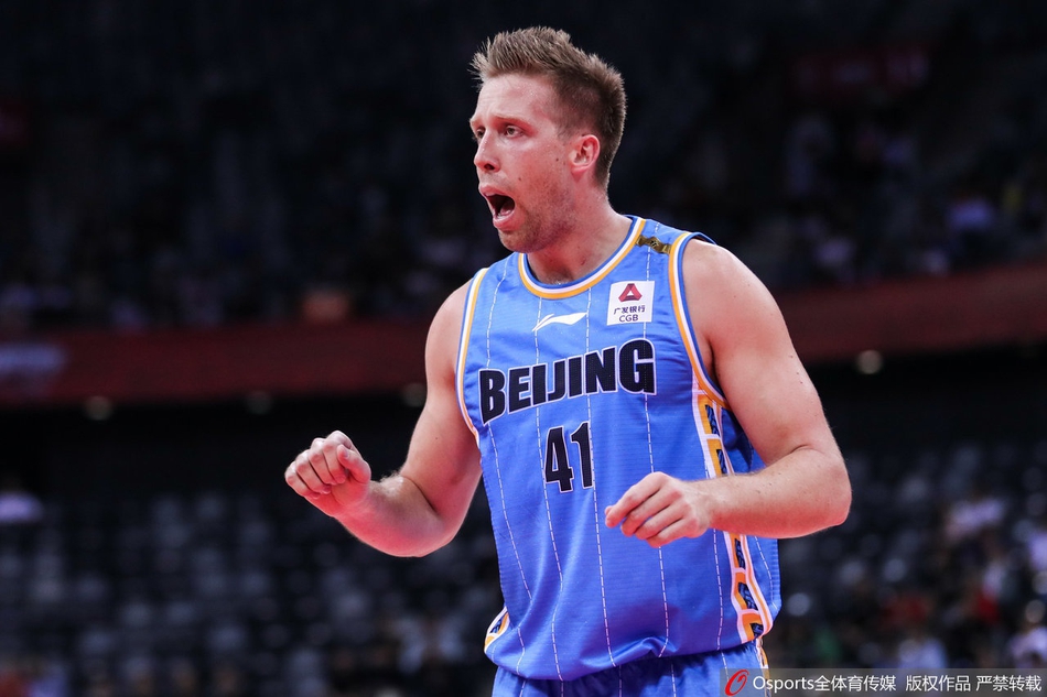 CBA第5轮:深圳109-104北京