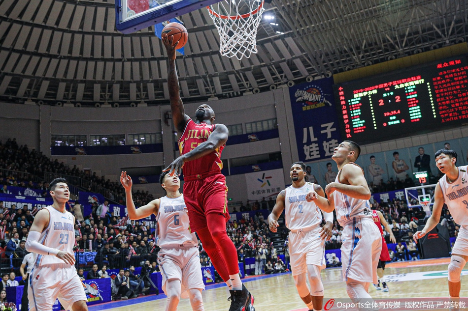CBA第5轮:新疆112-107吉林