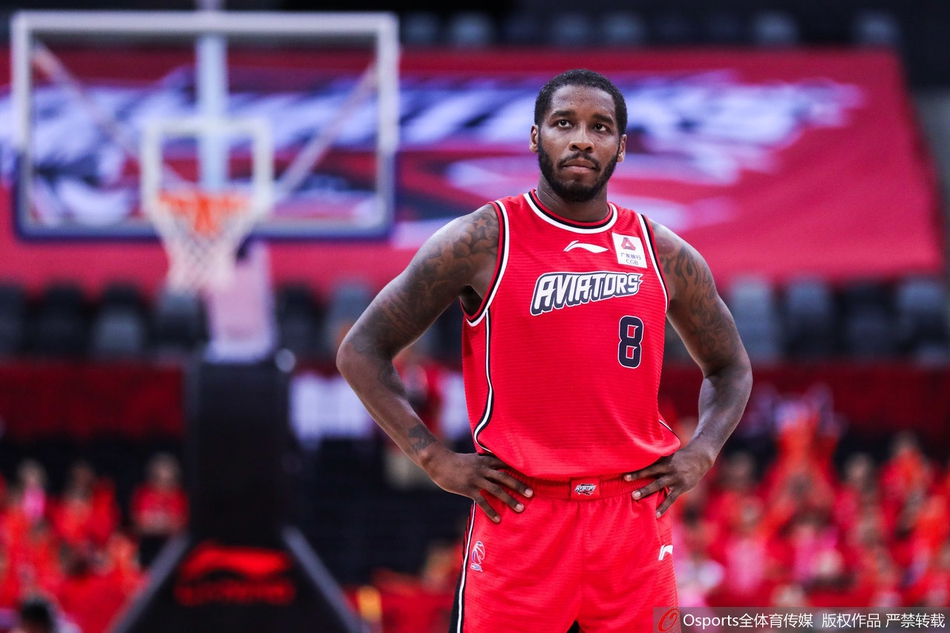 CBA第6轮:深圳VS上海