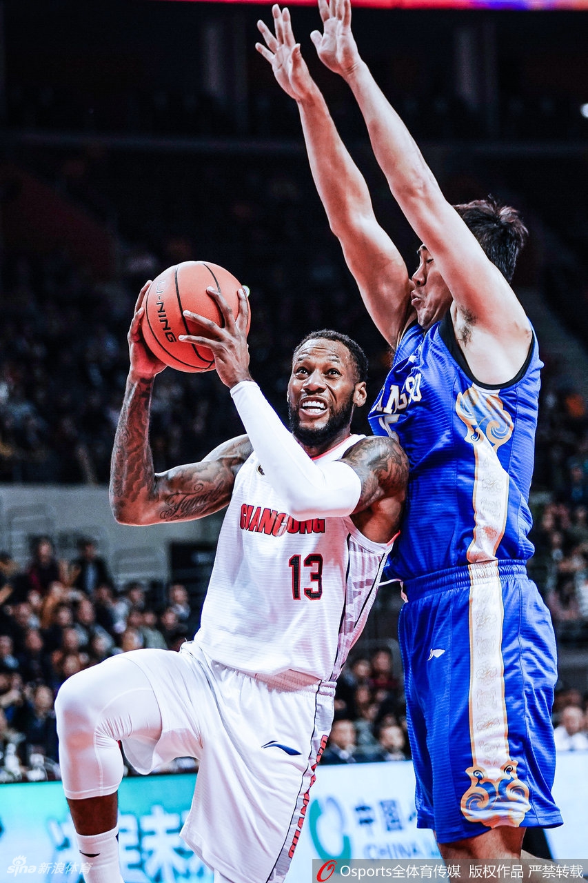 四分之一决赛：广东137-108肯帝亚