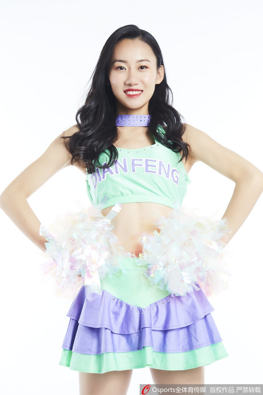 性感篮球宝贝助威北京下赛季卷土重来