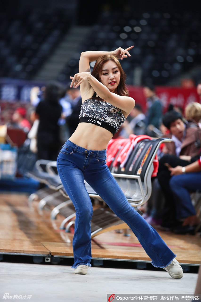 深圳遗憾告别 啦啦队最后一舞激情似火