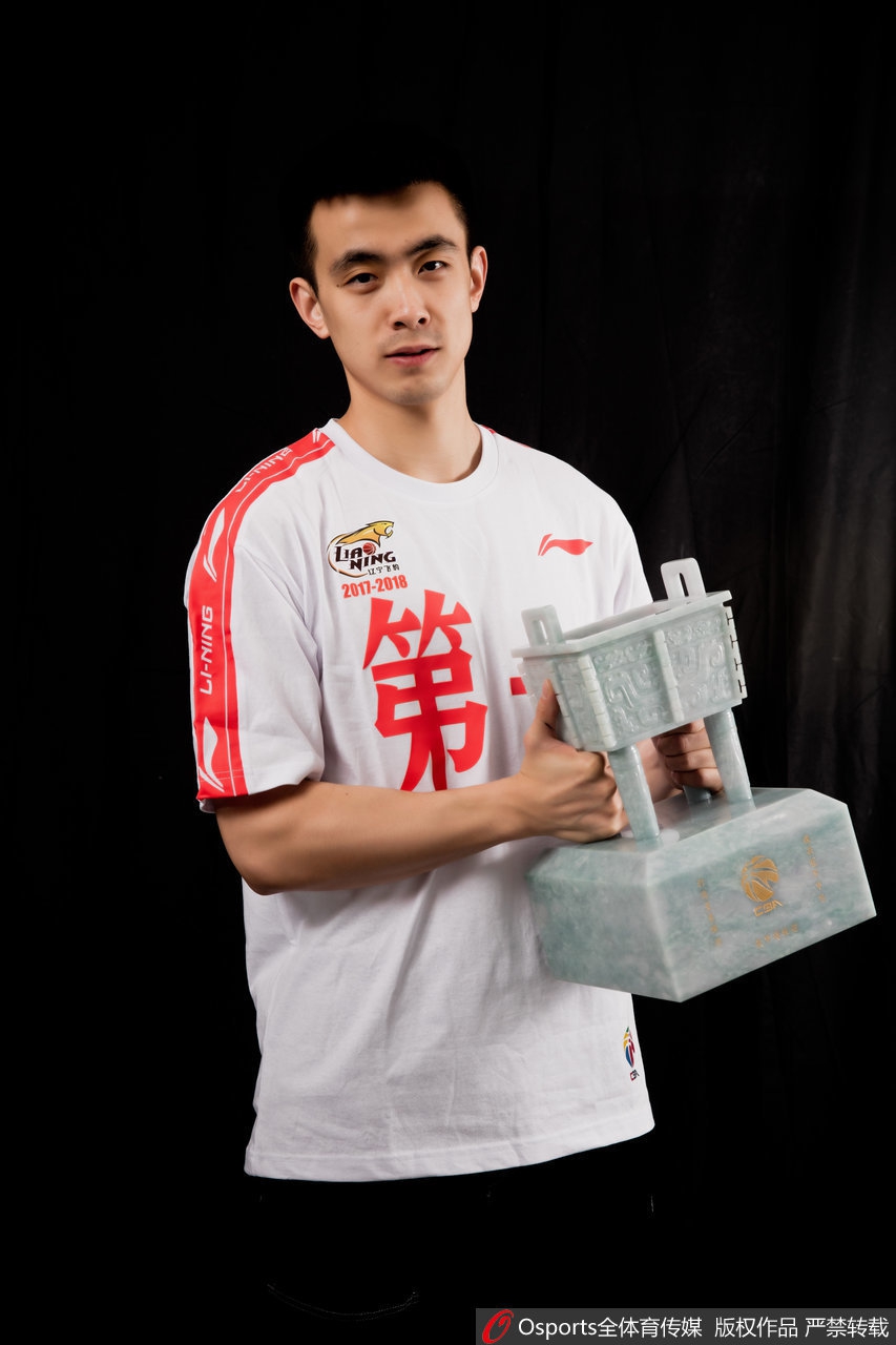 赵继伟完成续约 回顾辽篮3号生涯精彩瞬间