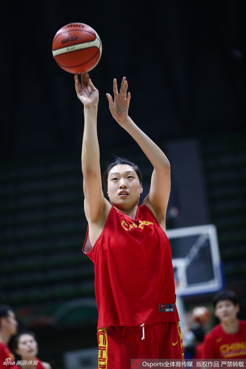 亚洲杯在即中国女篮积极备战