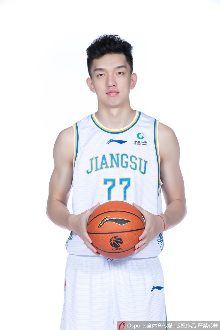 肯帝亚新赛季官方写真出炉