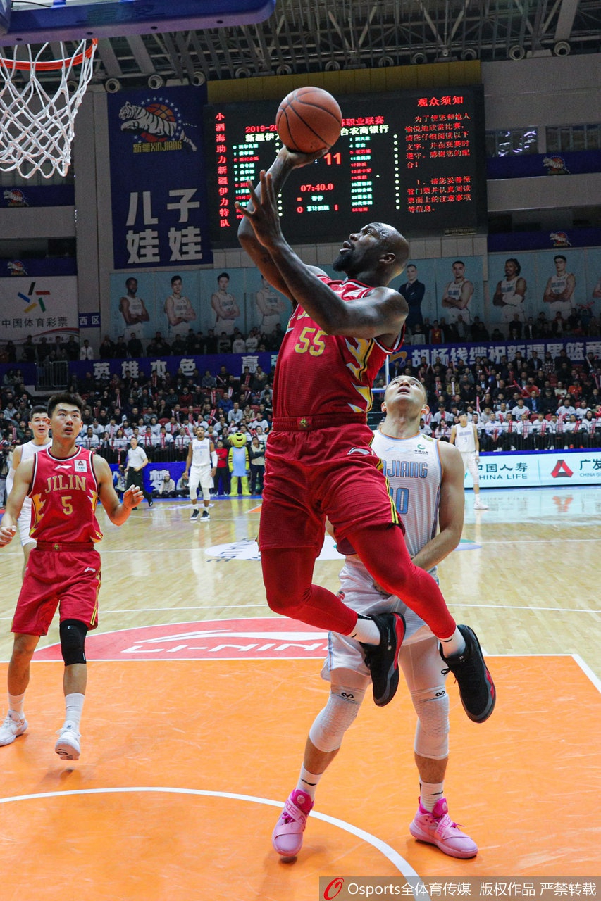 CBA第5轮:新疆112-107吉林