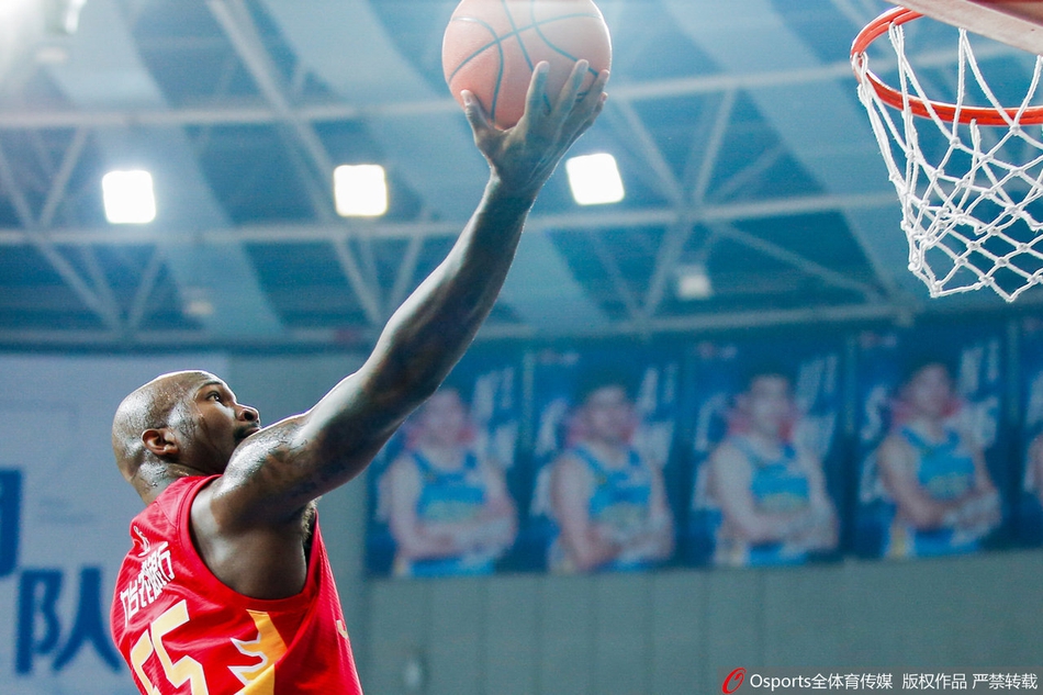 季后赛12进8:福建111-105吉林