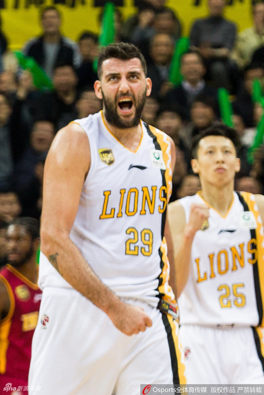 季后赛12进8：广厦103-90浙江