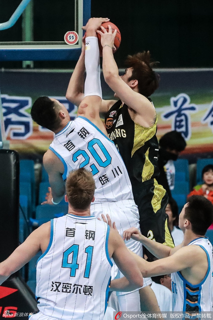 翟晓川与小丁基情满满!不愧是孩儿干爹