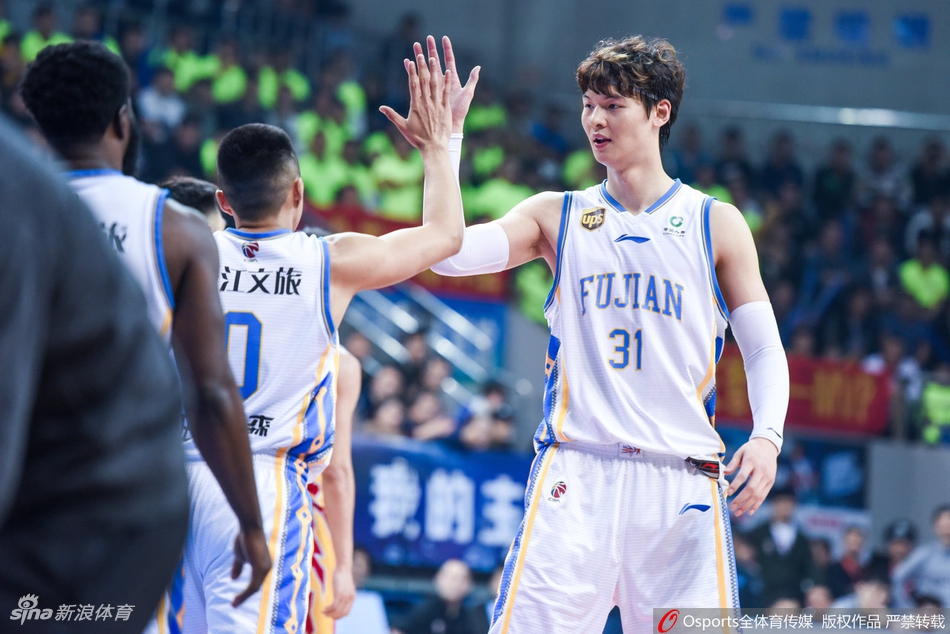 季后赛12进8:福建111-105吉林