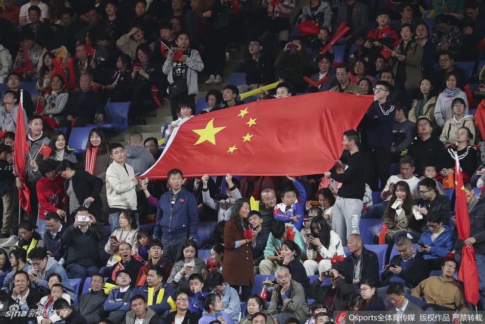 军运会-中国女篮夺得金牌