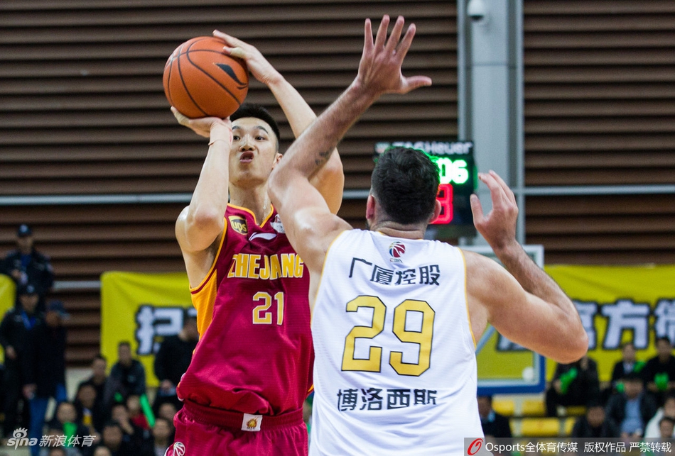 季后赛12进8：广厦103-90浙江