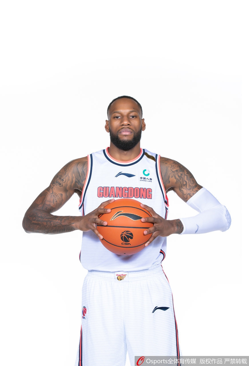 广东队新赛季定妆照出炉!