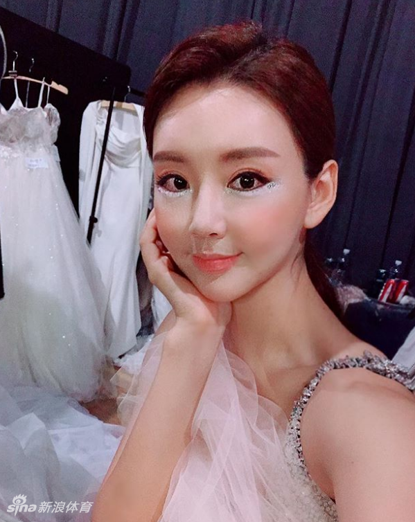 性感美女这身水手装真是太美了