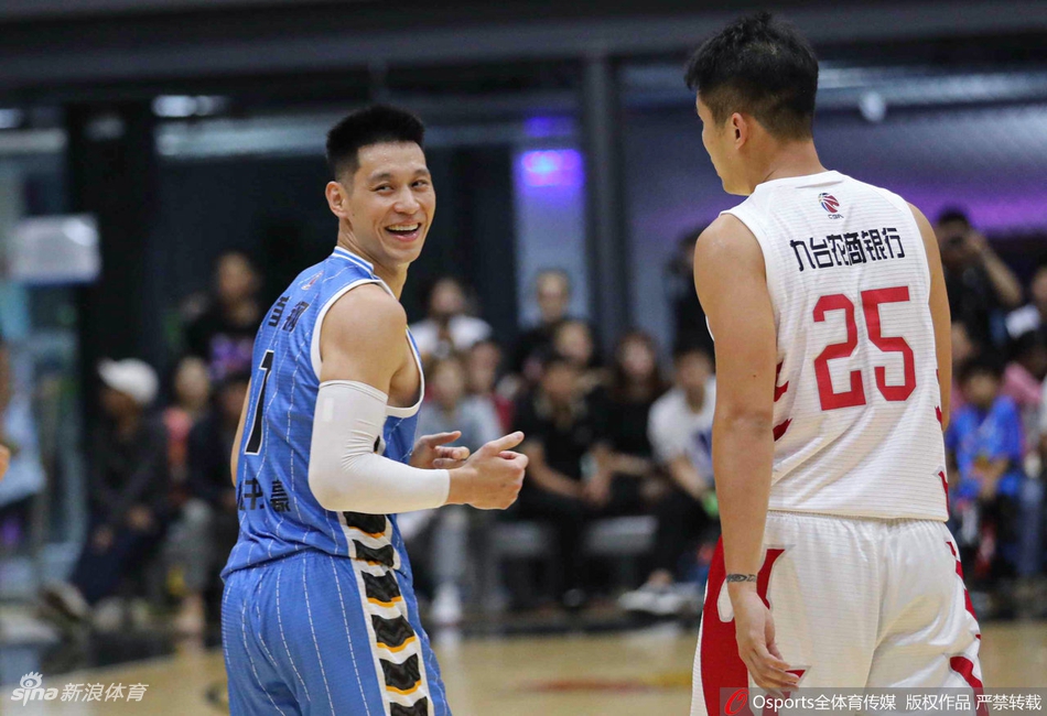 林书豪首秀砍下21分北京仍输球