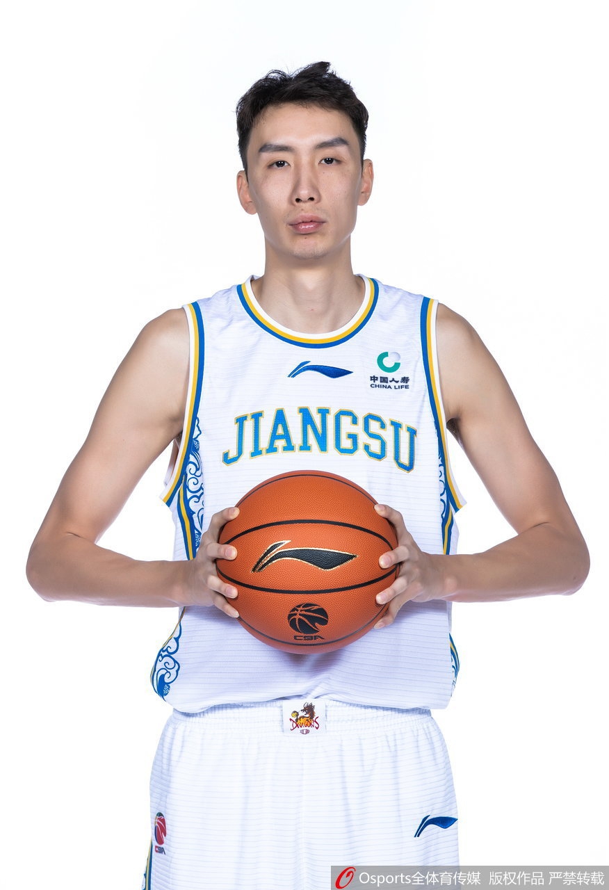 肯帝亚新赛季官方写真出炉