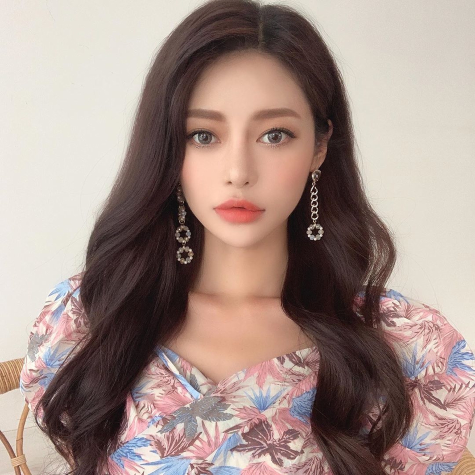 健身美女身材火辣 娇美面容搭配完美曲线