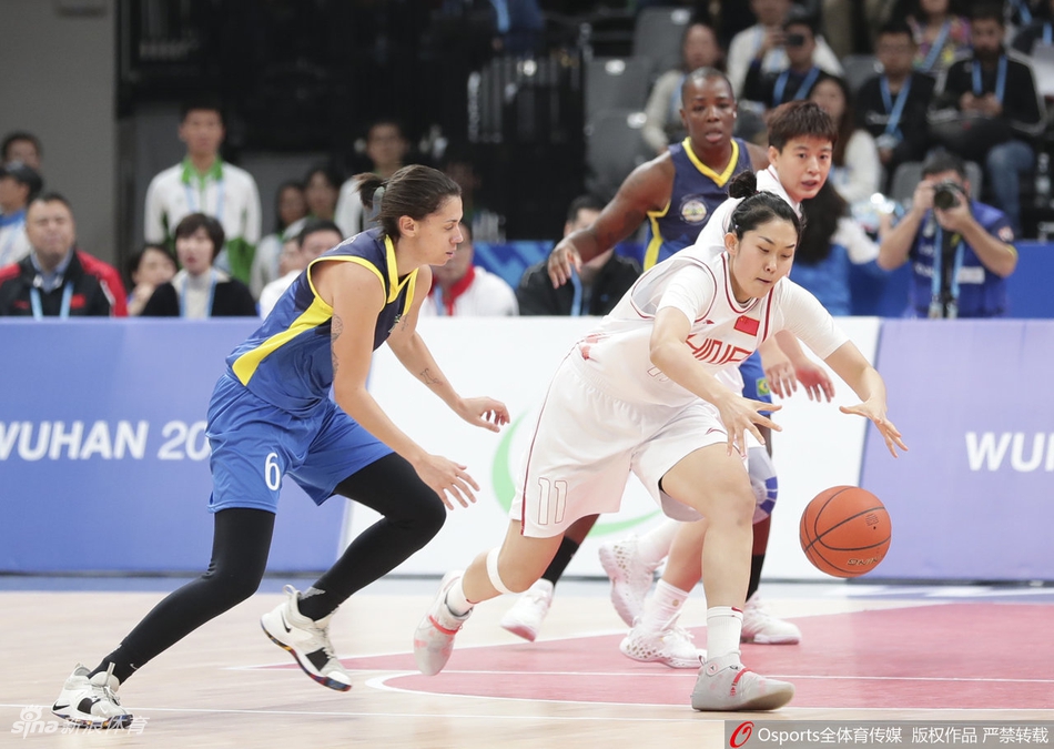 军运会-中国女篮夺得金牌