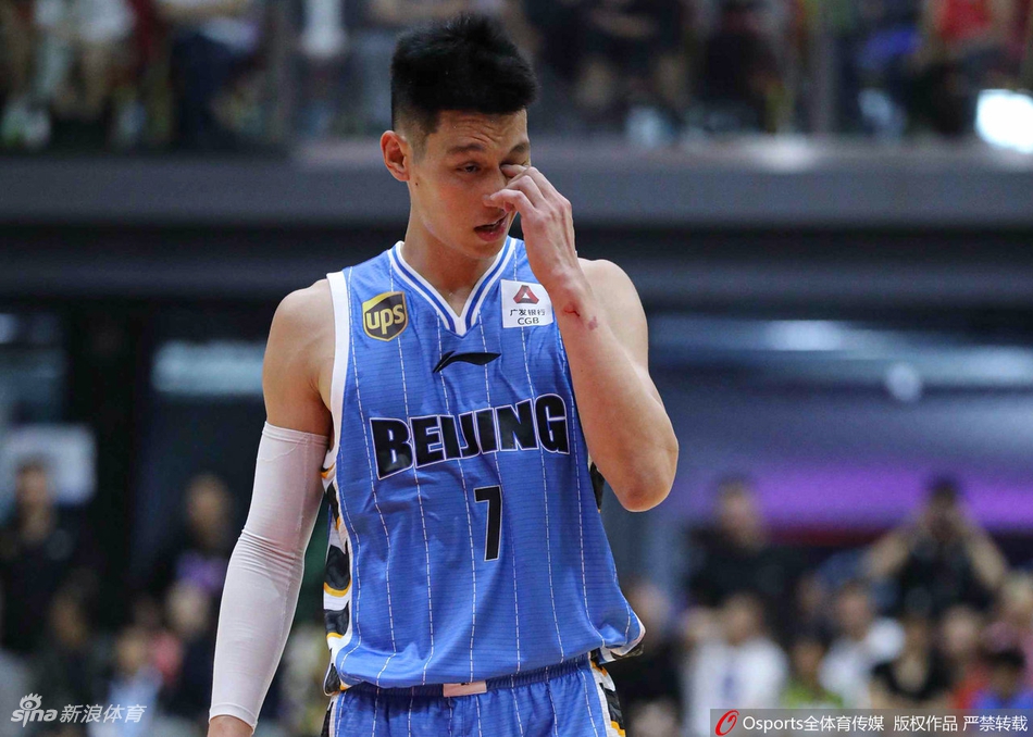 林书豪首秀砍下21分北京仍输球