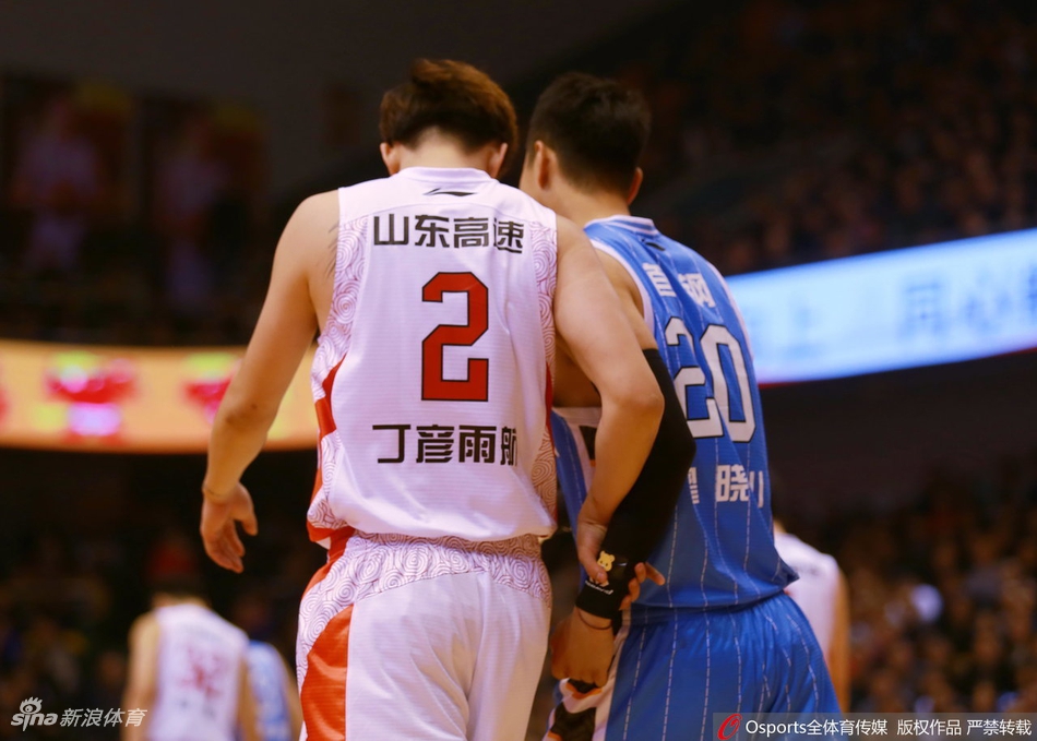 翟晓川与小丁基情满满!不愧是孩儿干爹