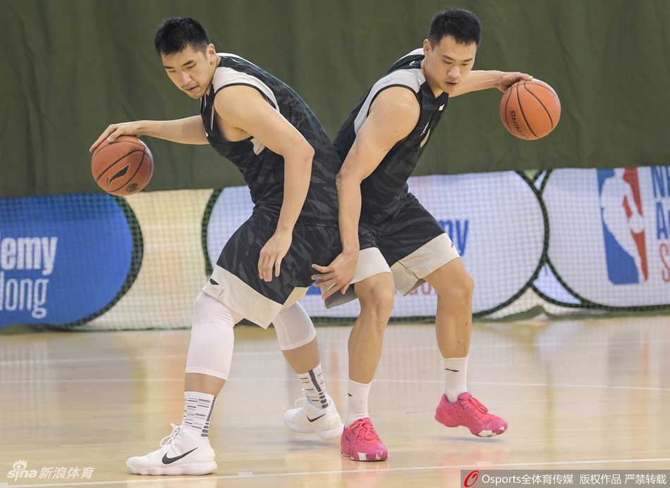 山东队公开训练课 新帅巩晓彬一丝不苟