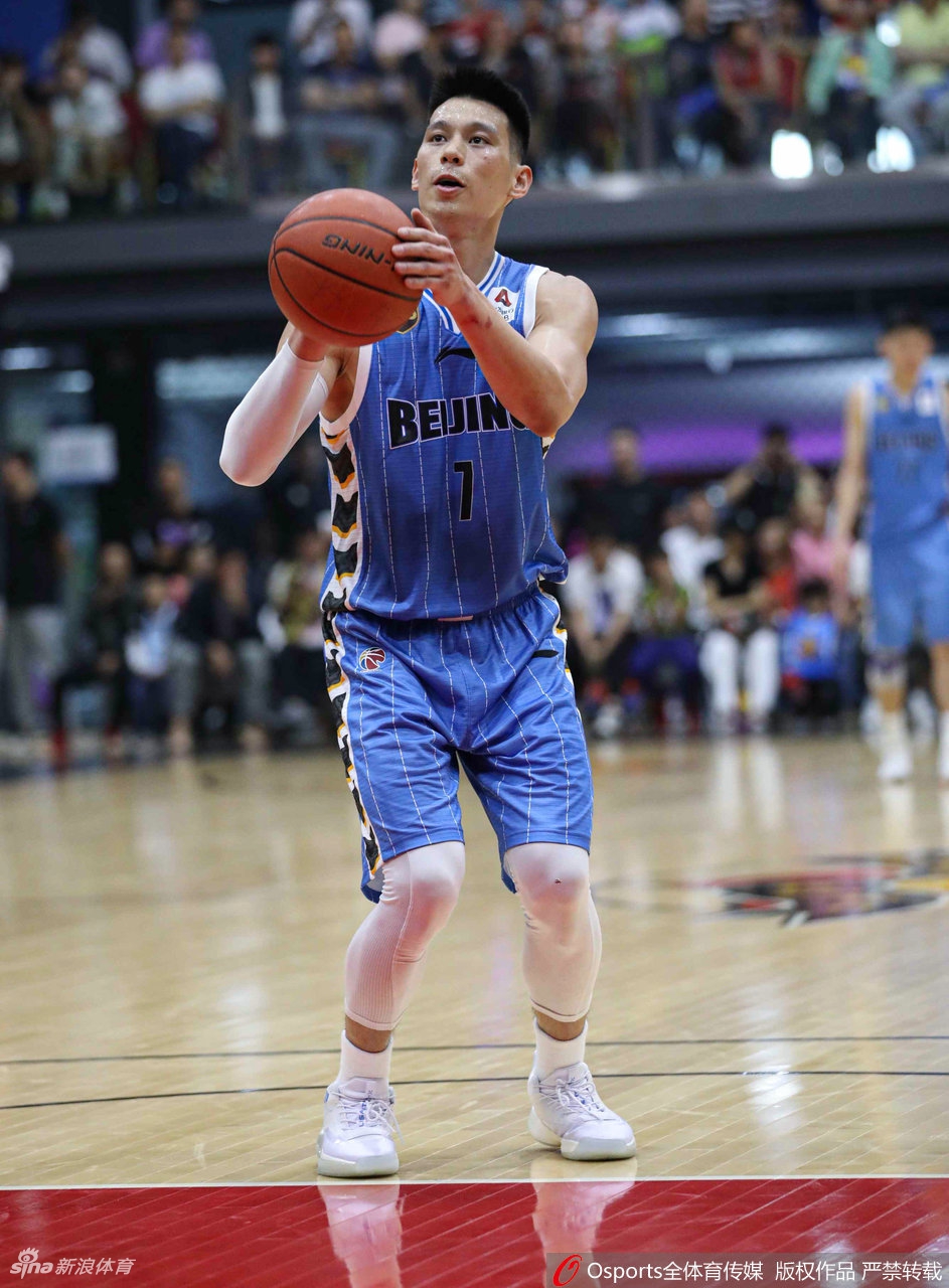 林书豪首秀砍下21分北京仍输球