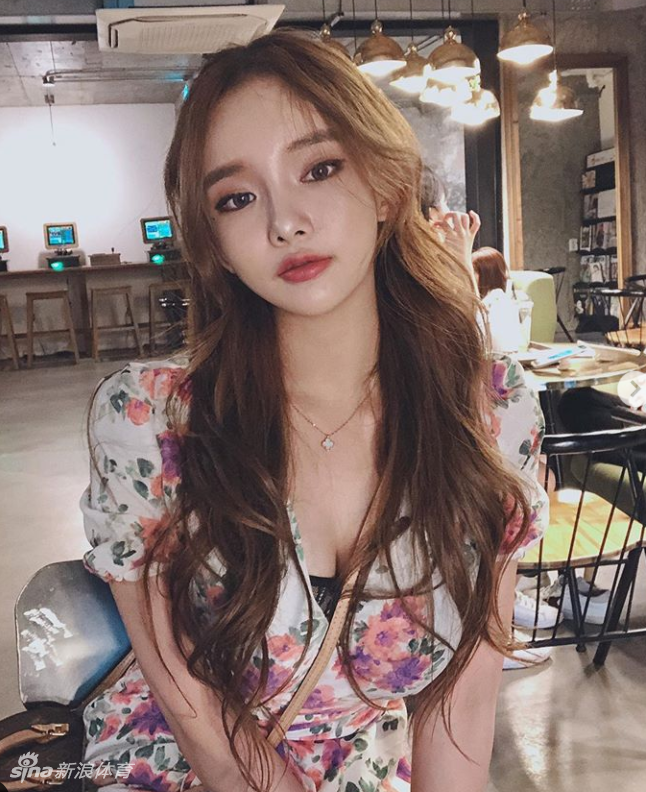 初恋的感觉！小姐姐颜值满分